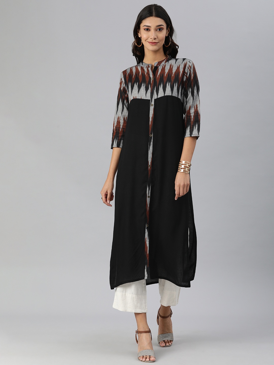 

KSUT Women Black & Grey Woven Design Detail Mandarin Collar Straight Kurta