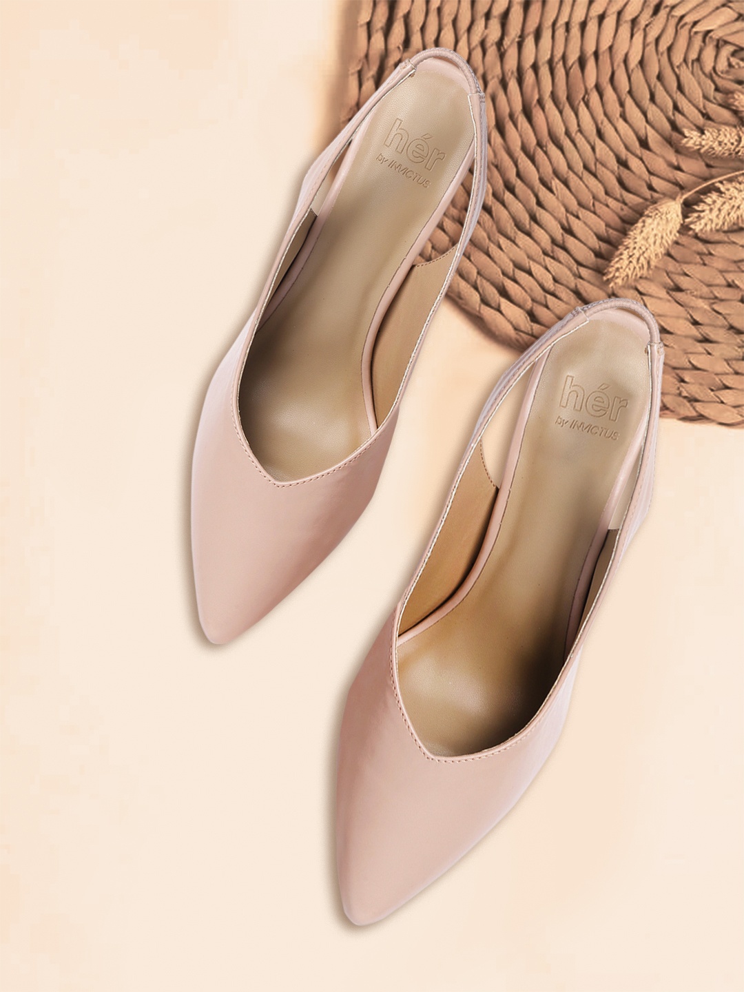 

her by invictus Women Nude-Coloured Solid Pumps