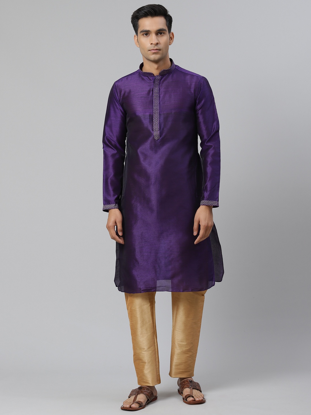 

Manthan Men Purple Solid Straight Kurta