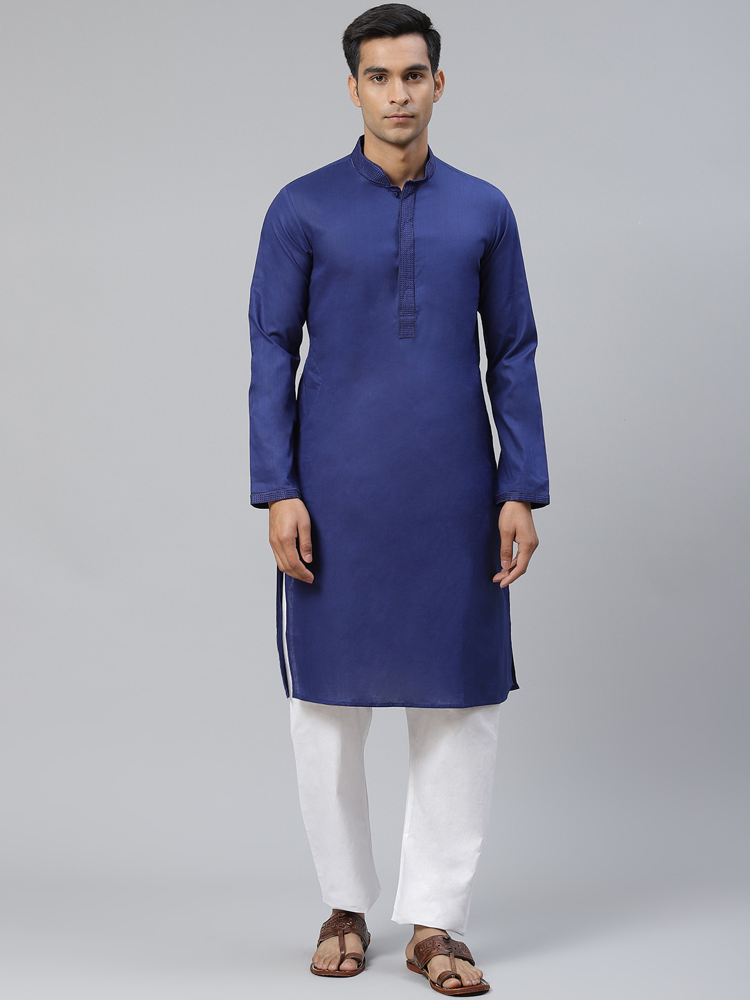 

Manthan Men Blue Solid Straight Kurta