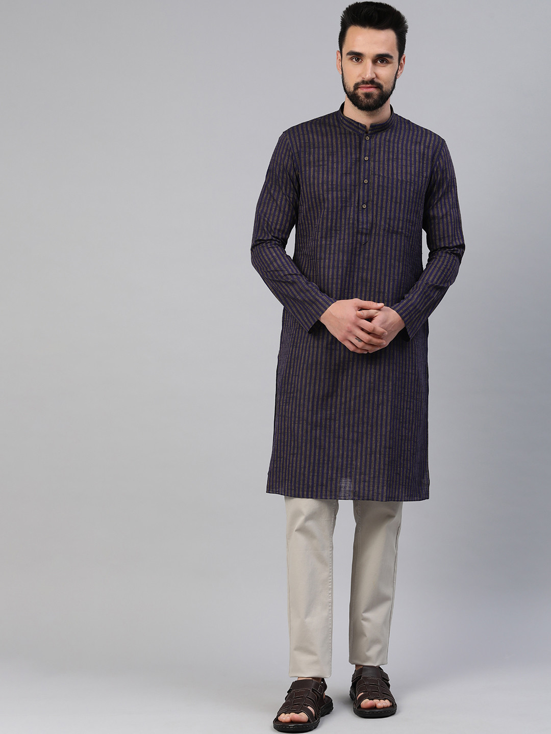 

Manthan Men Blue & Gold-Toned Striped Kurta