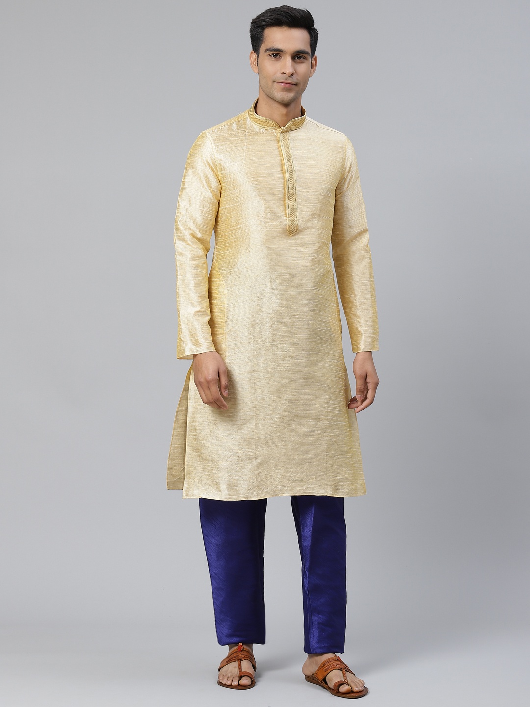 

Manthan Men Beige Solid Straight Kurta