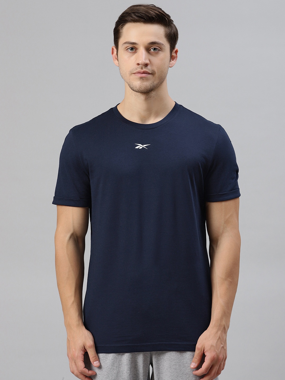 

Reebok Men Navy Blue Printed Back Slim Fit Training Structure T-shirt