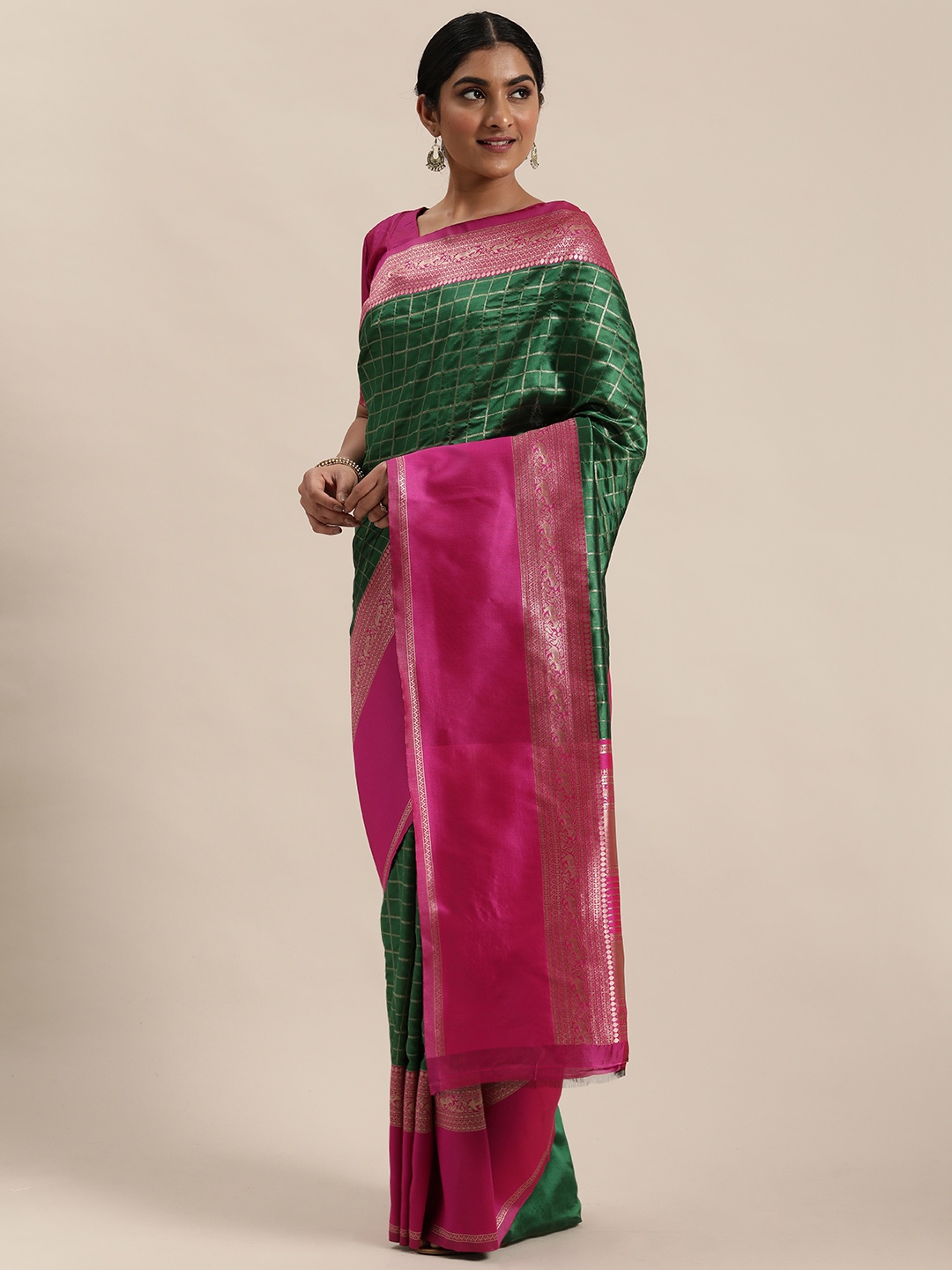 

Mitera Green & Gold-Toned Silk Blend Checked Kanjeevaram Saree