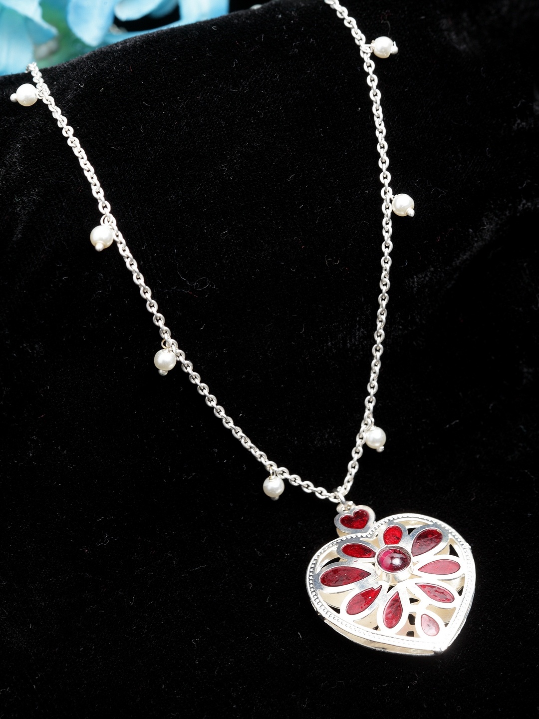

VOGUE PANASH Silver-Plated Maroon Handcrafted Pendant with Chain