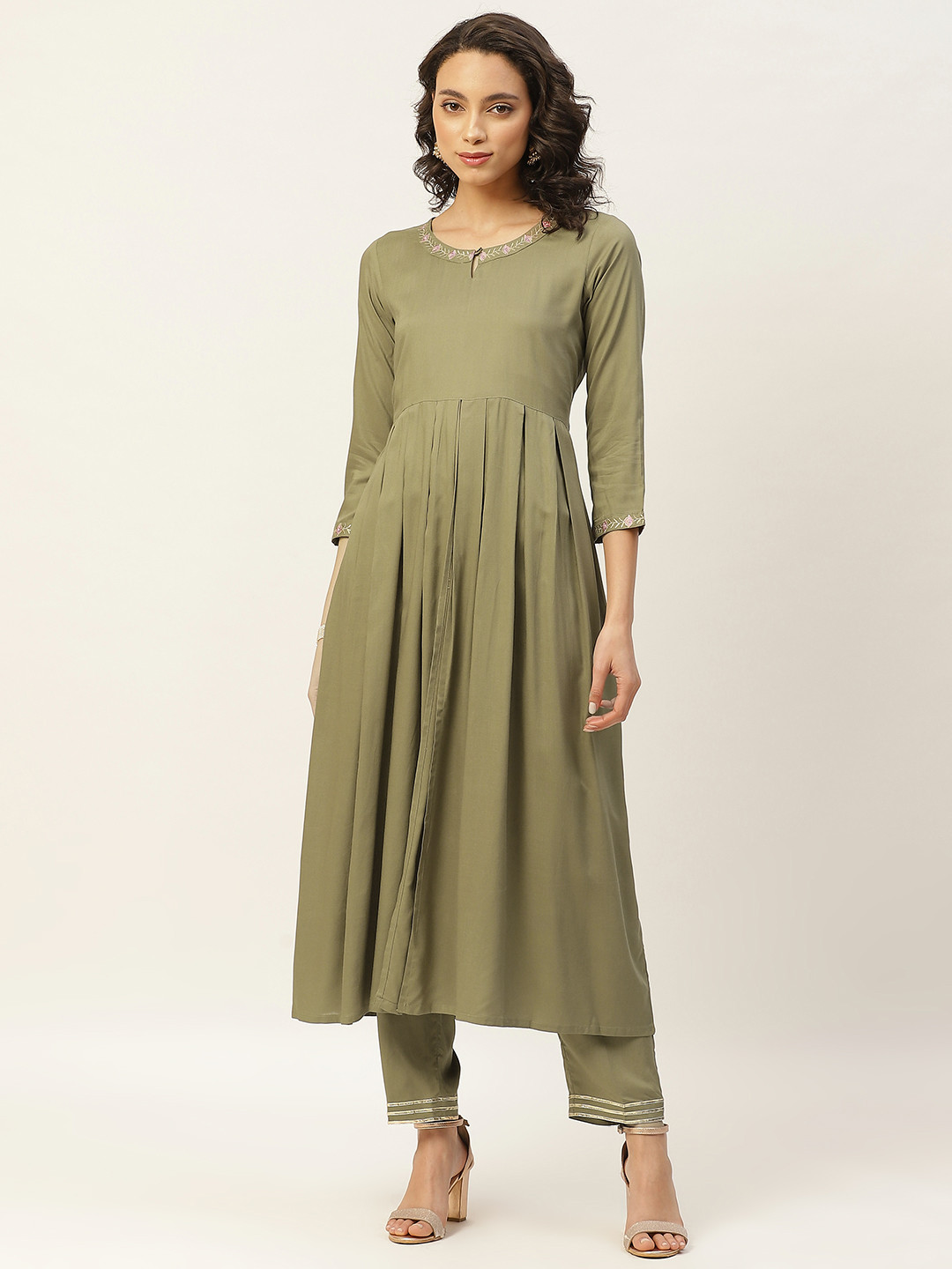 

Shae by SASSAFRAS Women Olive Green Solid Liva Front Slit Kurta with Trousers