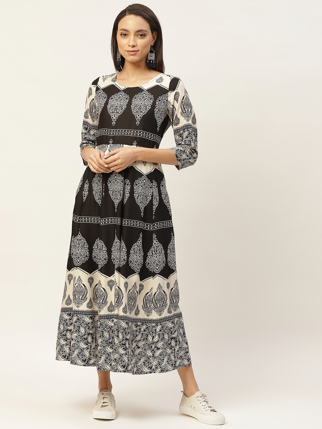

Shae by SASSAFRAS Women Black & White Printed Maxi Dress