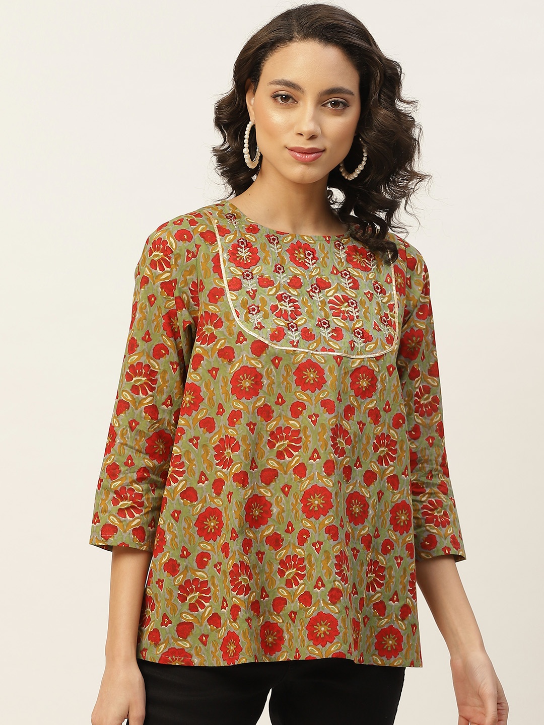 

Shae by SASSAFRAS Women Green & Red Printed Pure Cotton A-Line Top