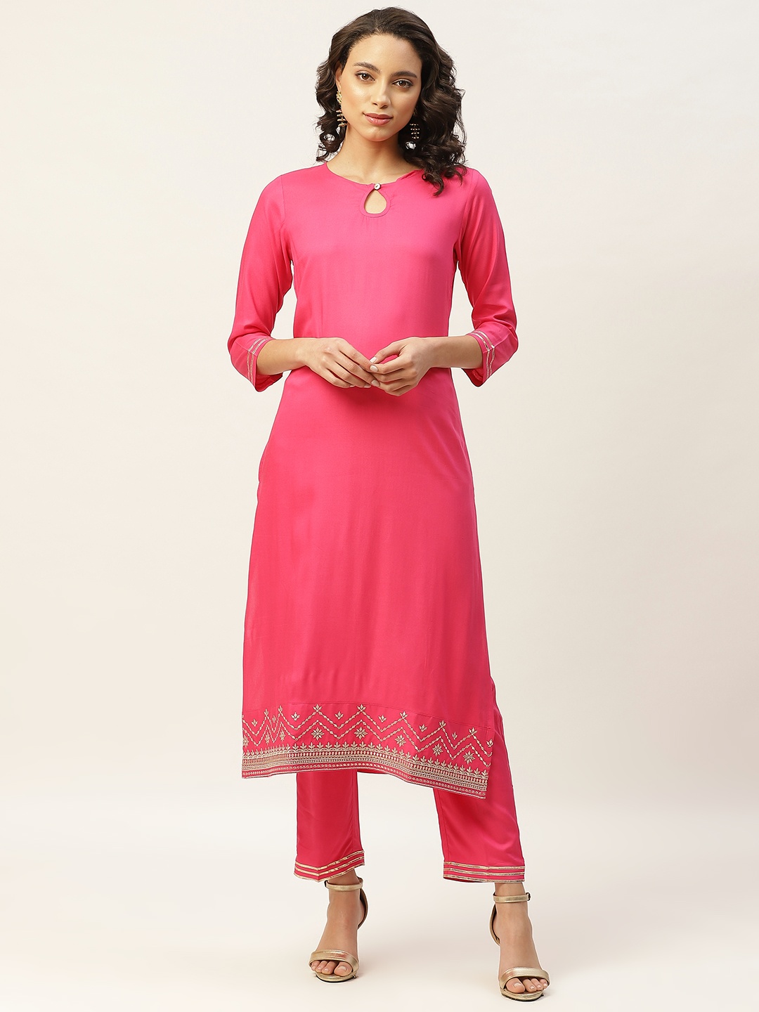 

Shae by SASSAFRAS Women Fuchsia Solid Liva Kurta with Trousers