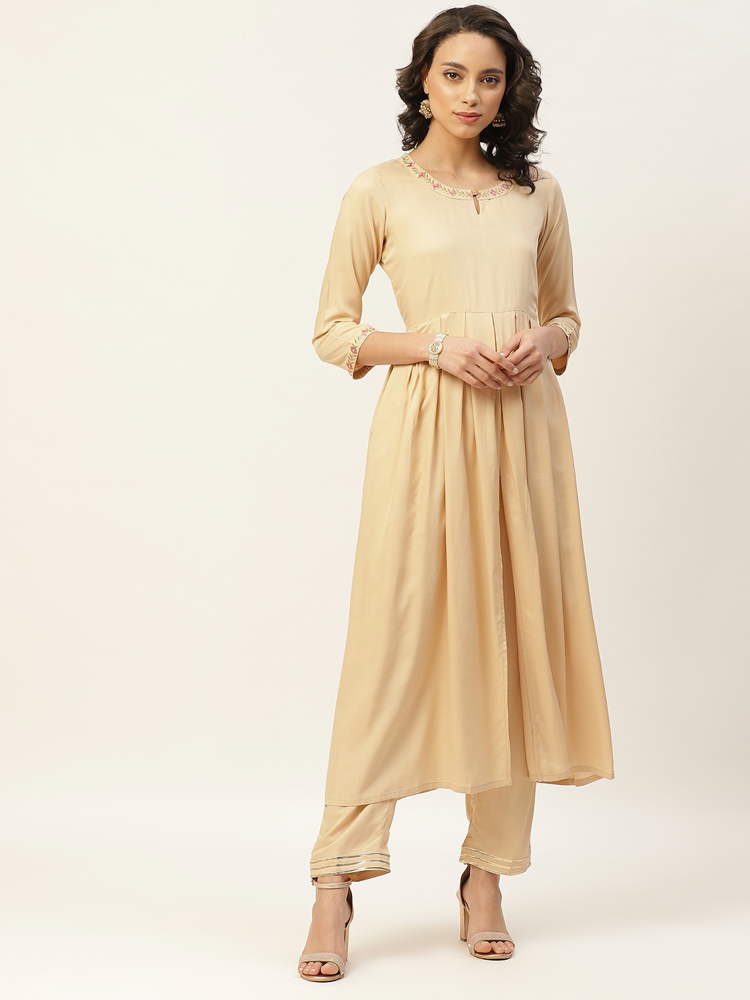 

Shae by SASSAFRAS Women Beige Solid High Slit Kurta with Trousers