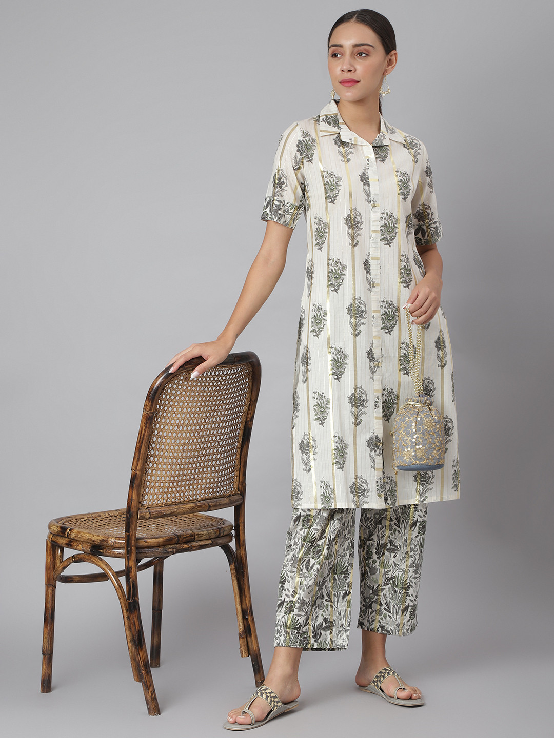 

Khushal K Women Cream-Coloured & Grey Printed Kurta with Trousers