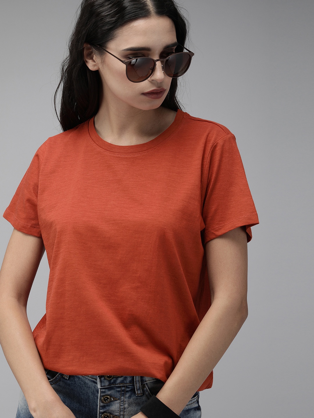 

The Roadster Lifestyle Co Women Rust Orange Solid Pure Cotton Round Neck T-shirt