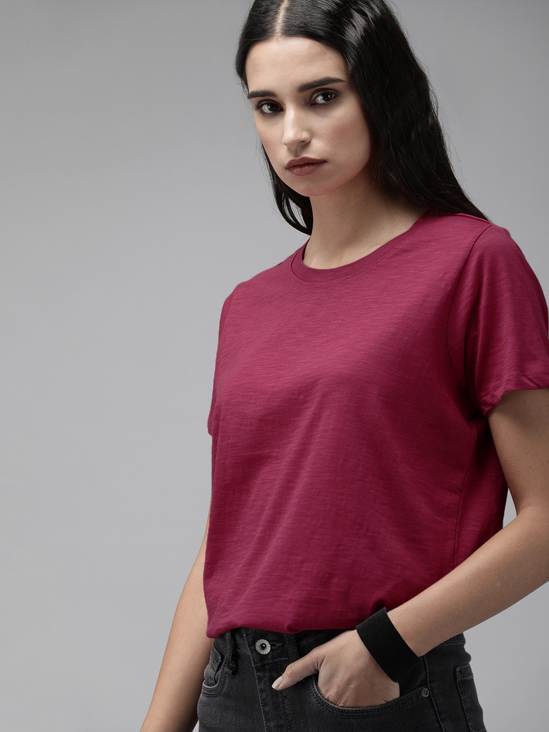 

The Roadster Lifestyle Co Women Magenta Pink with red tinge Solid Round Neck Pure Cotton T-shirt