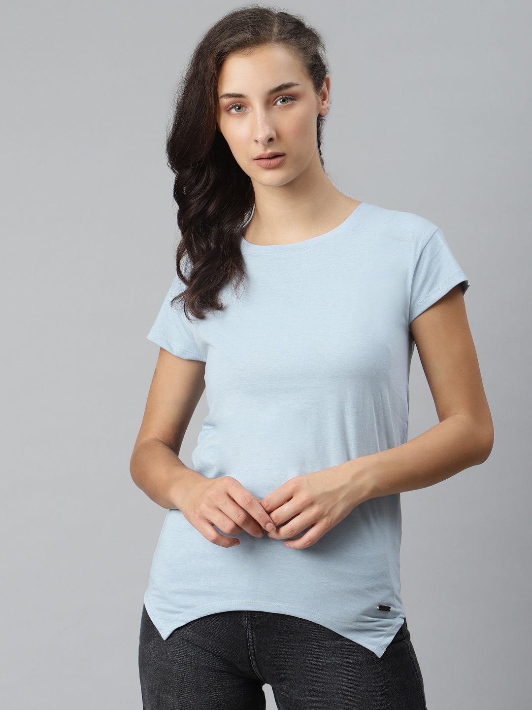 

The Roadster Lifestyle Co Women Blue Solid Round Neck T-shirt