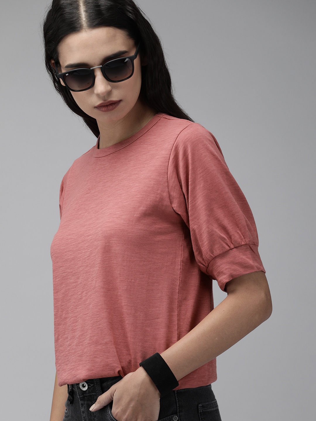 

The Roadster Lifestyle Co Women Peach-Coloured Solid Round Neck Pure Cotton T-shirt