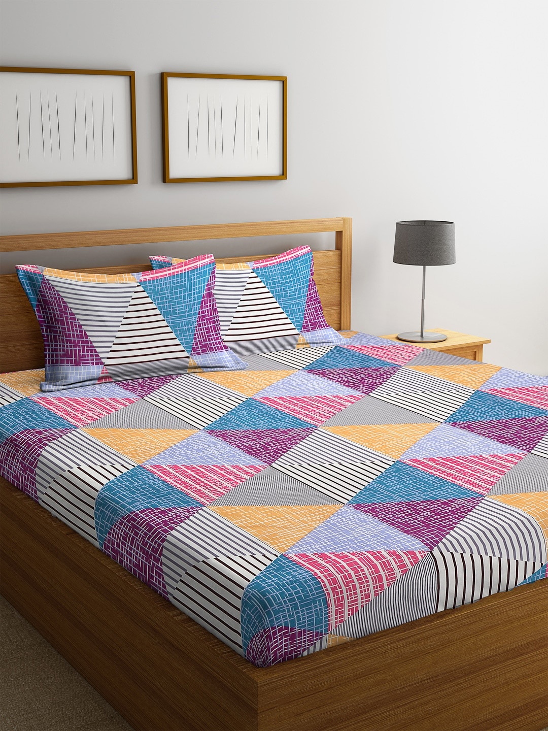 

Home Sizzler Multicoloured Geometric 144 TC Polyester 1 Queen Bedsheet with 2 Pillow Covers, Multi