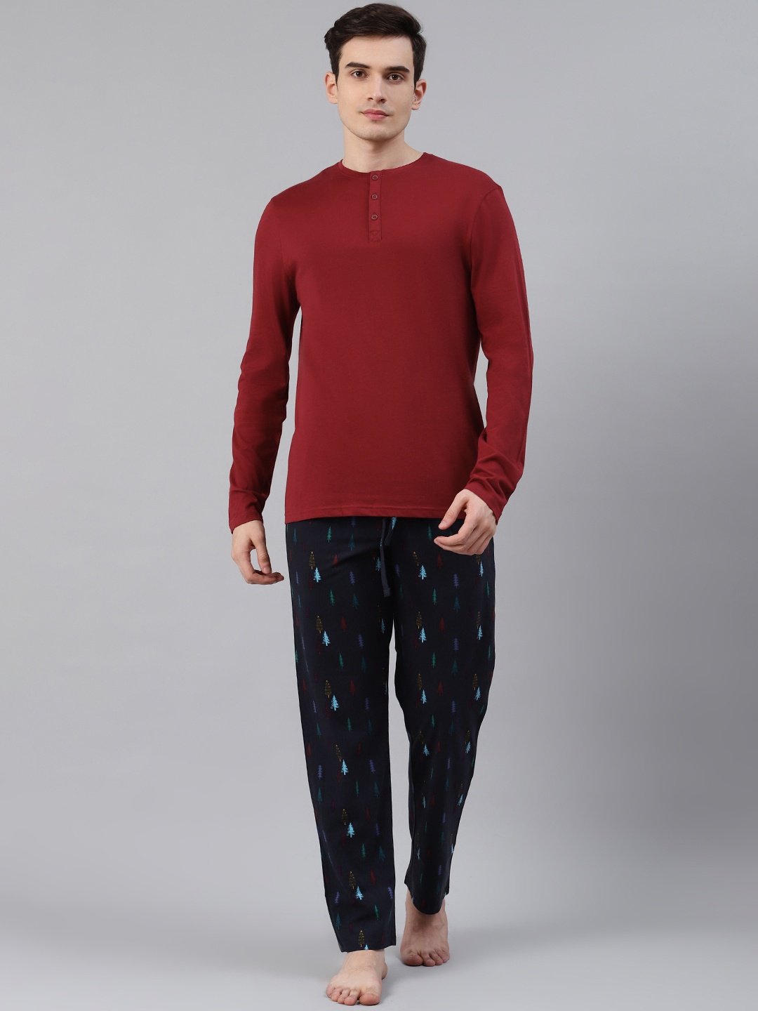 

Marks & Spencer Men Maroon & Navy Blue Printed Night suit