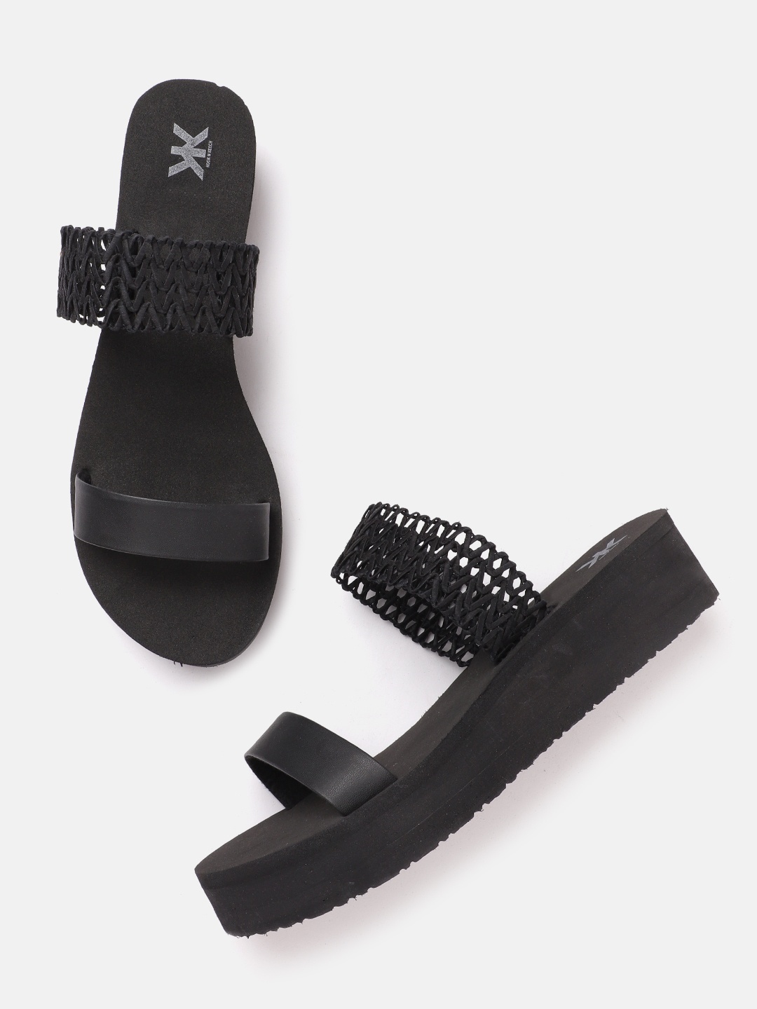 

Kook N Keech Women Black Woven Design Handcrafted Flip Flops