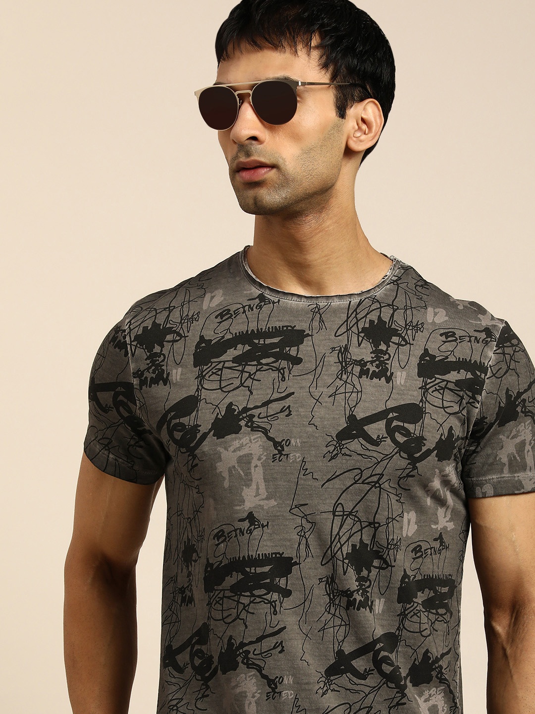 

Being Human Men Grey & Black Graphic Printed Pure Cotton Casual T-shirt