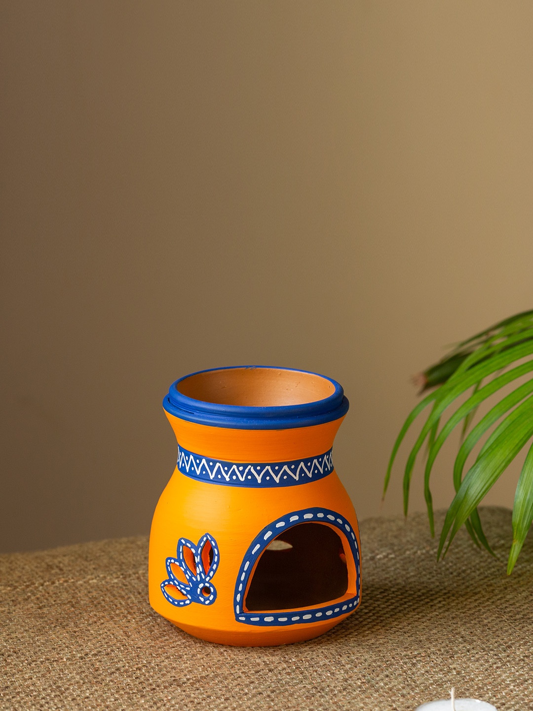 

ExclusiveLane Orange & Blue Handpainted Aroma Oil Diffuser (5 Inch)