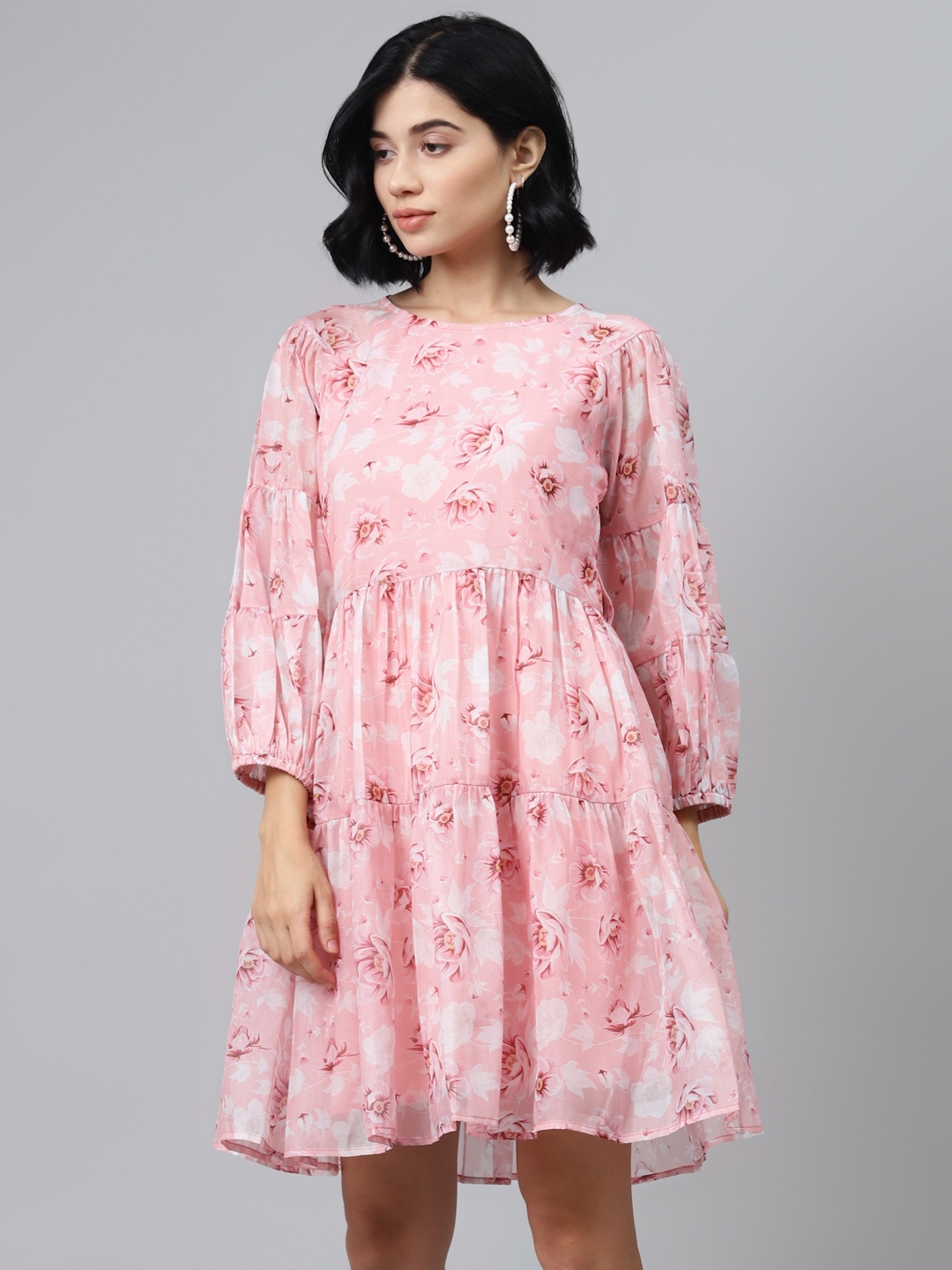 

SASSAFRAS Women Pink & White Floral Printed Tiered A-Line Dress With Puff Sleeves