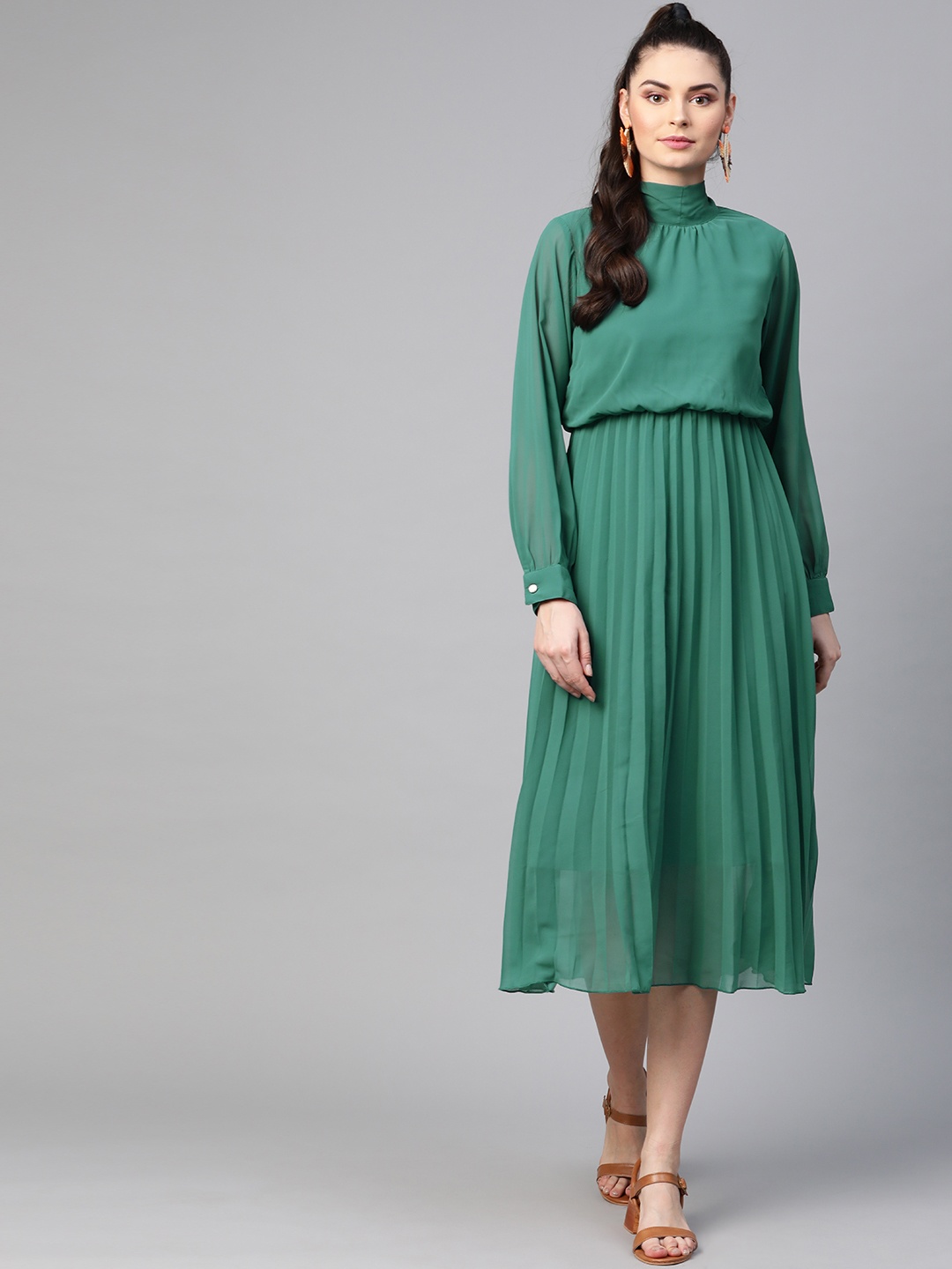 

SASSAFRAS Women Green Solid Accordion Pleats A-Line Dress