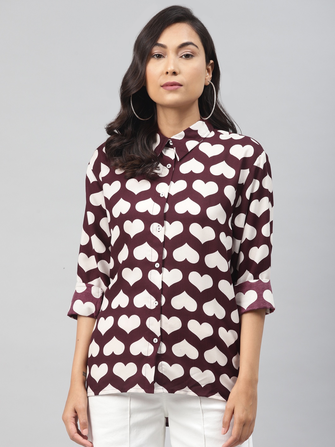 

SASSAFRAS Women Burgundy & Off-White Slim Fit Heart Print Casual Shirt
