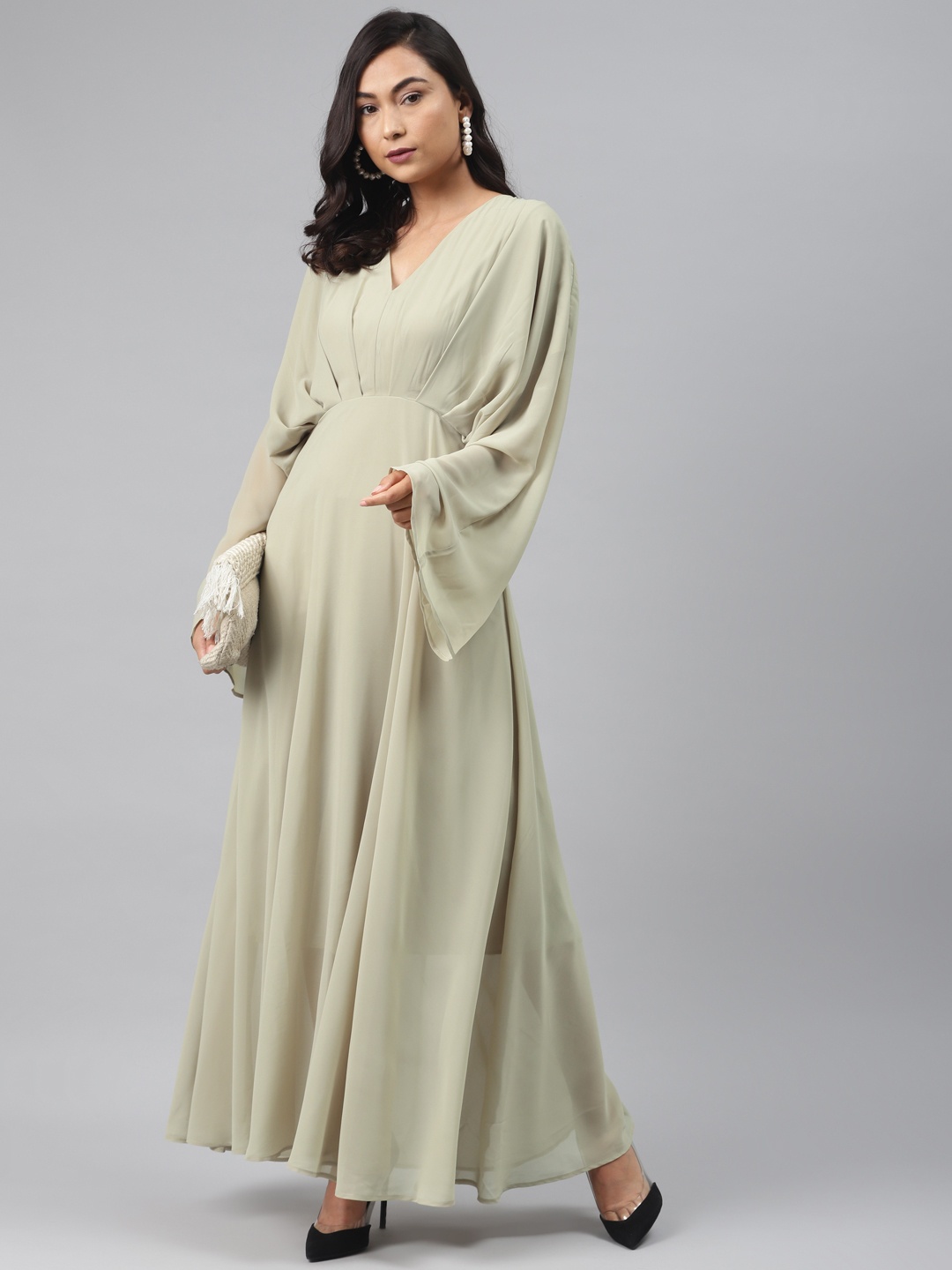 

SASSAFRAS Women Green Solid Maxi Dress With Flared Sleeves