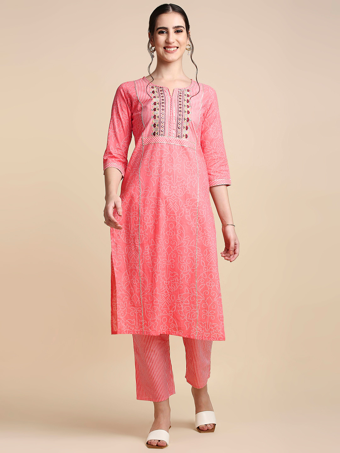 

Anubhutee Women Pink & White Pure Cotton Bandhani Print Kurta with Trousers