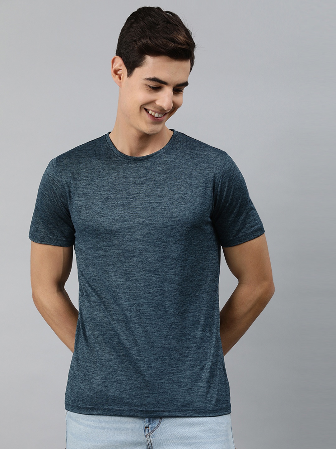 

MARCA Disati Men Blue Solid Round Neck T-shirt