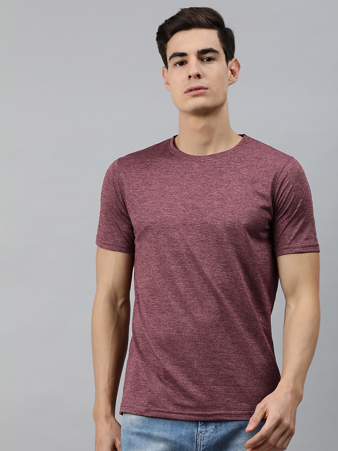 

MARCA Disati Men Burgundy Solid Round Neck T-shirt