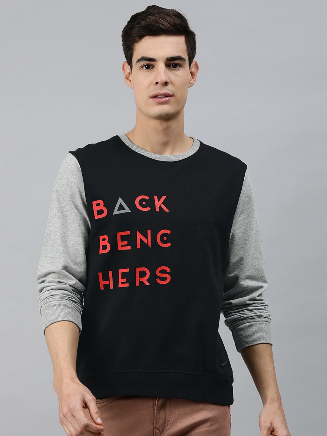 

MARCA Disati Men Black & Grey Melange Colourblocked Sweatshirt
