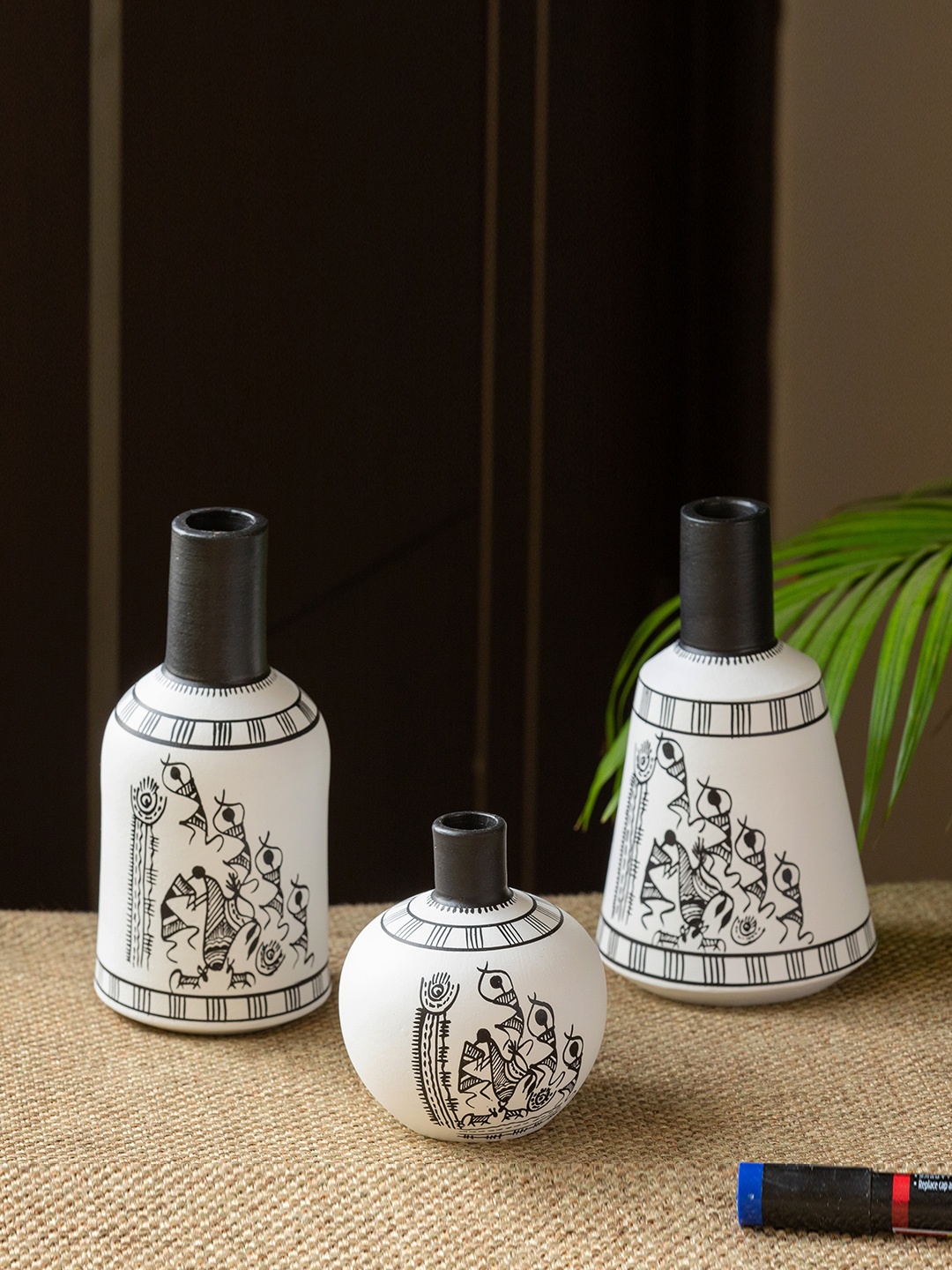 

ExclusiveLane Set Of 3 White & Black Hand Painted Terracotta Vases