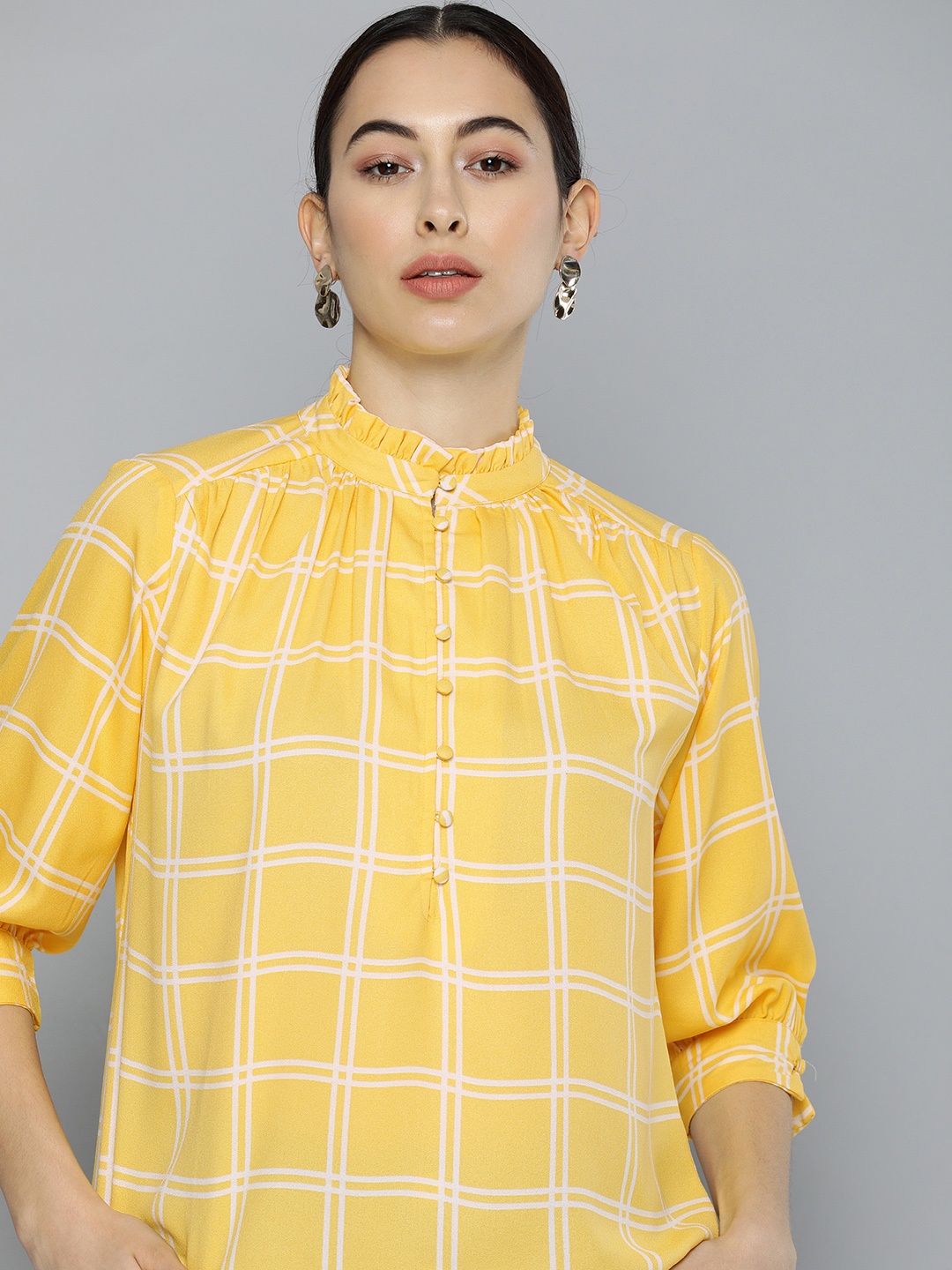 

Chemistry Women Yellow & White Regular Fit Checked Casual Shirt