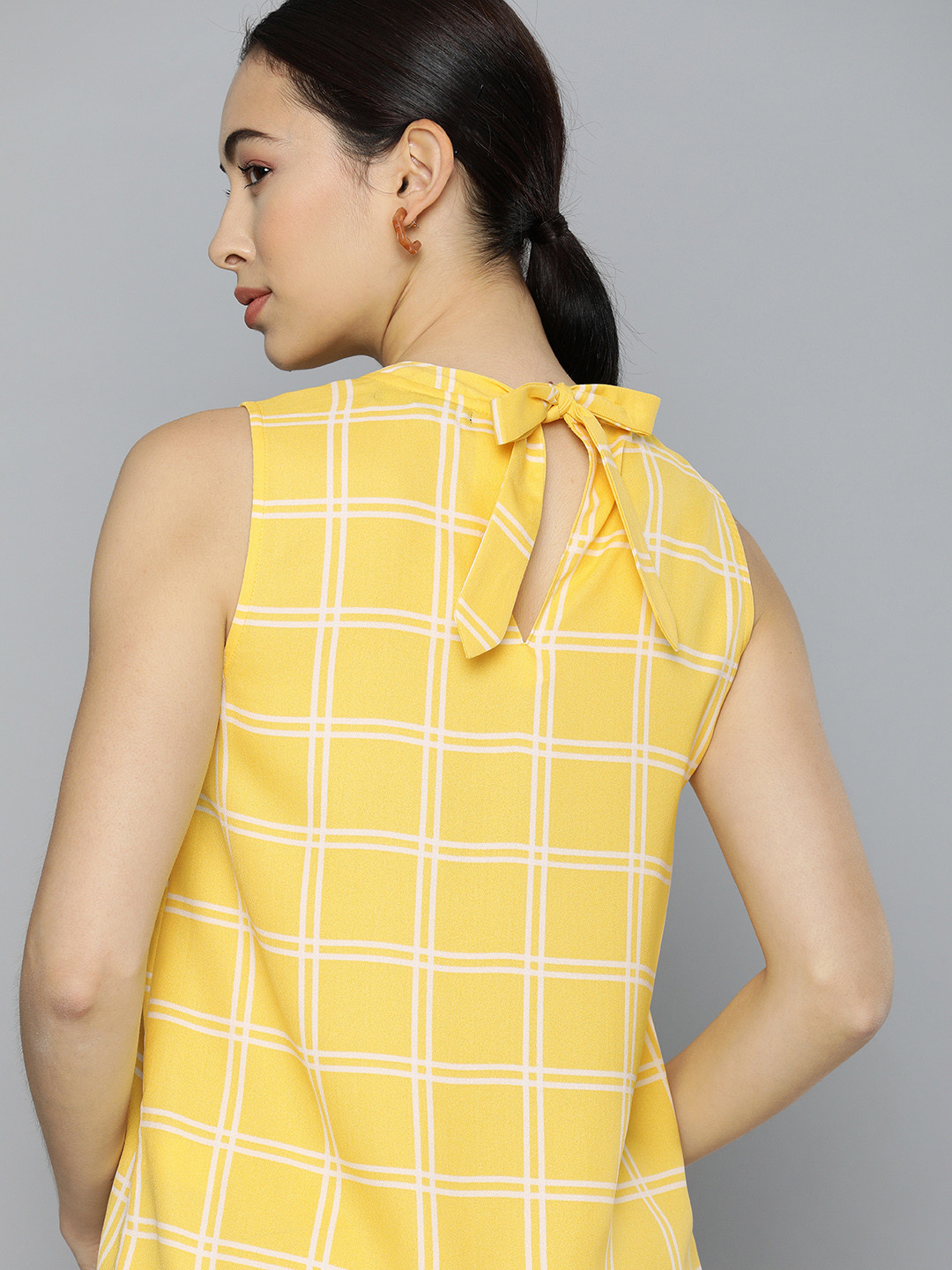 

Chemistry Yellow & White Checked Regular Top With Tie-Up Detailing