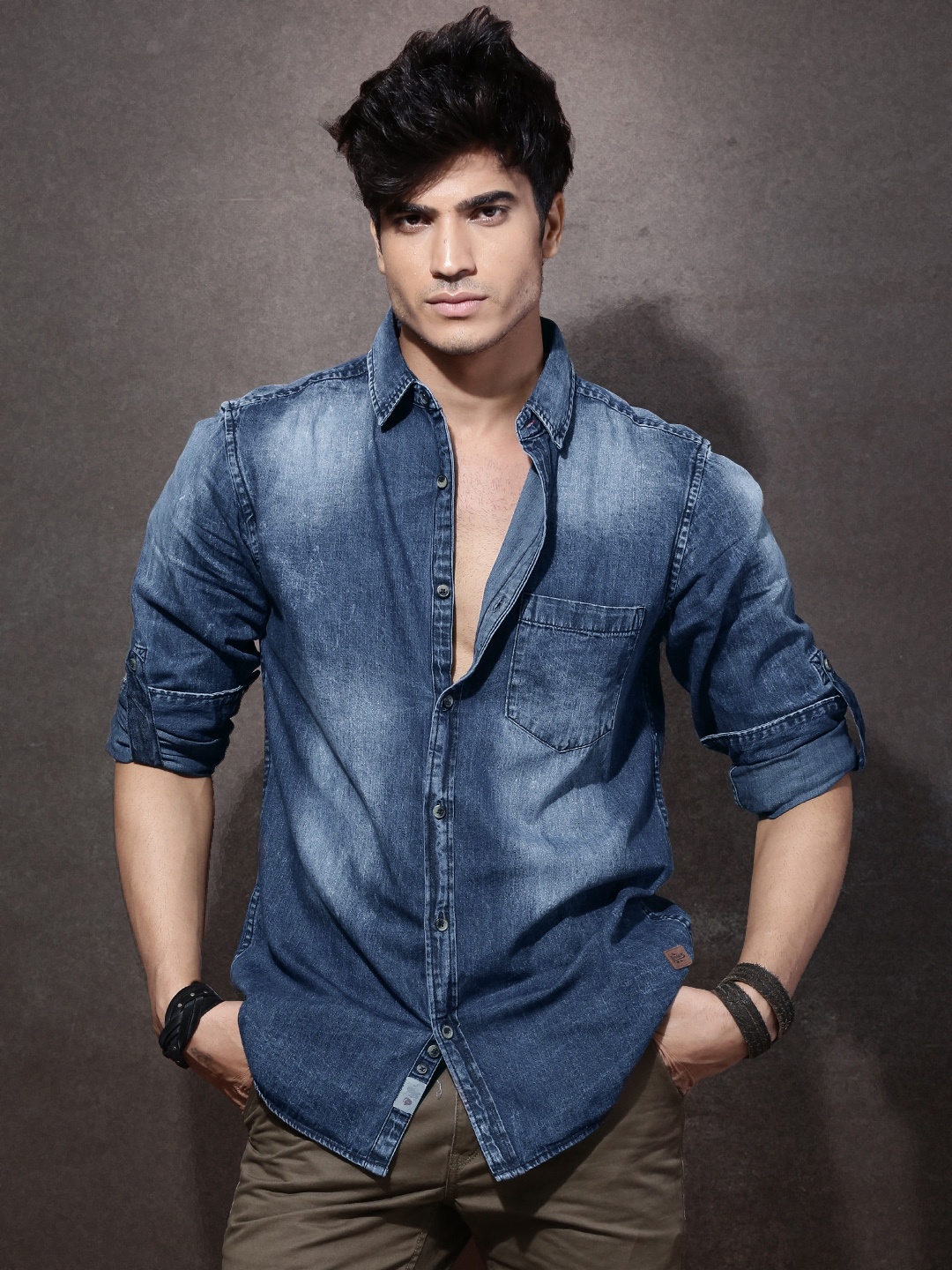 

Roadster Men Blue Denim Washed Casual Shirt