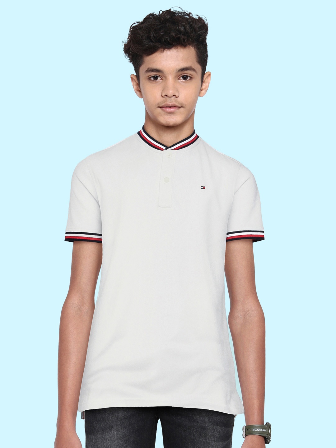 

Tommy Hilfiger Boys White Solid Mandarin Collar Organic Cotton T-shirt