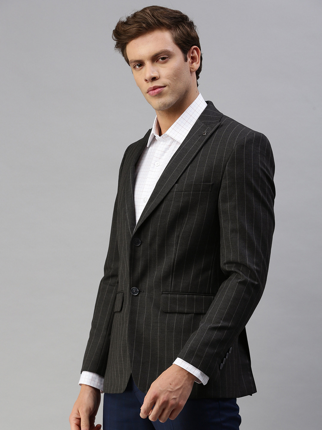 

Louis Philippe Men Grey Solid Single-Breasted Formal Blazer