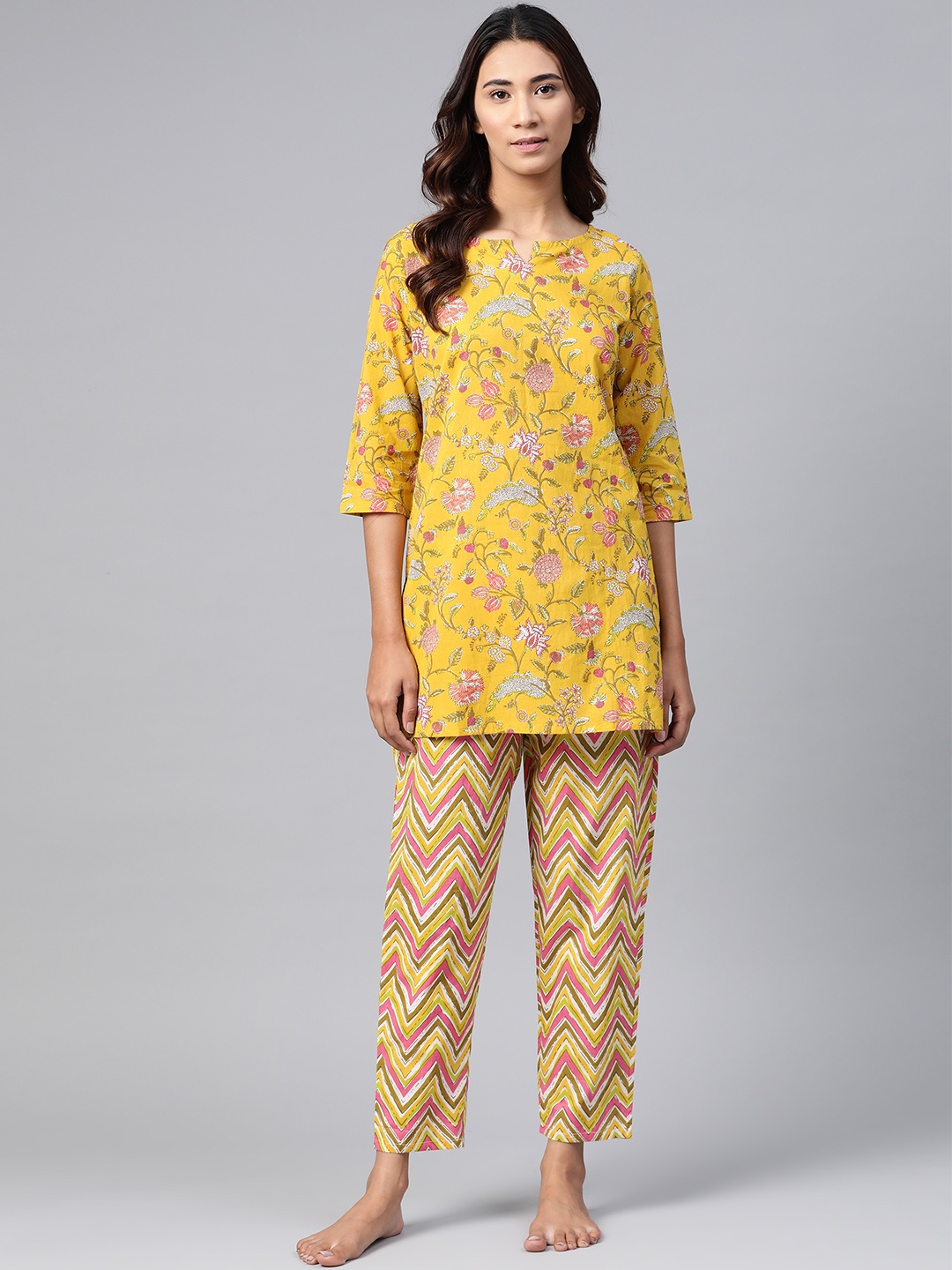 

Anubhutee Women Mustard Yellow & Pink Pure Cotton Printed Night suit