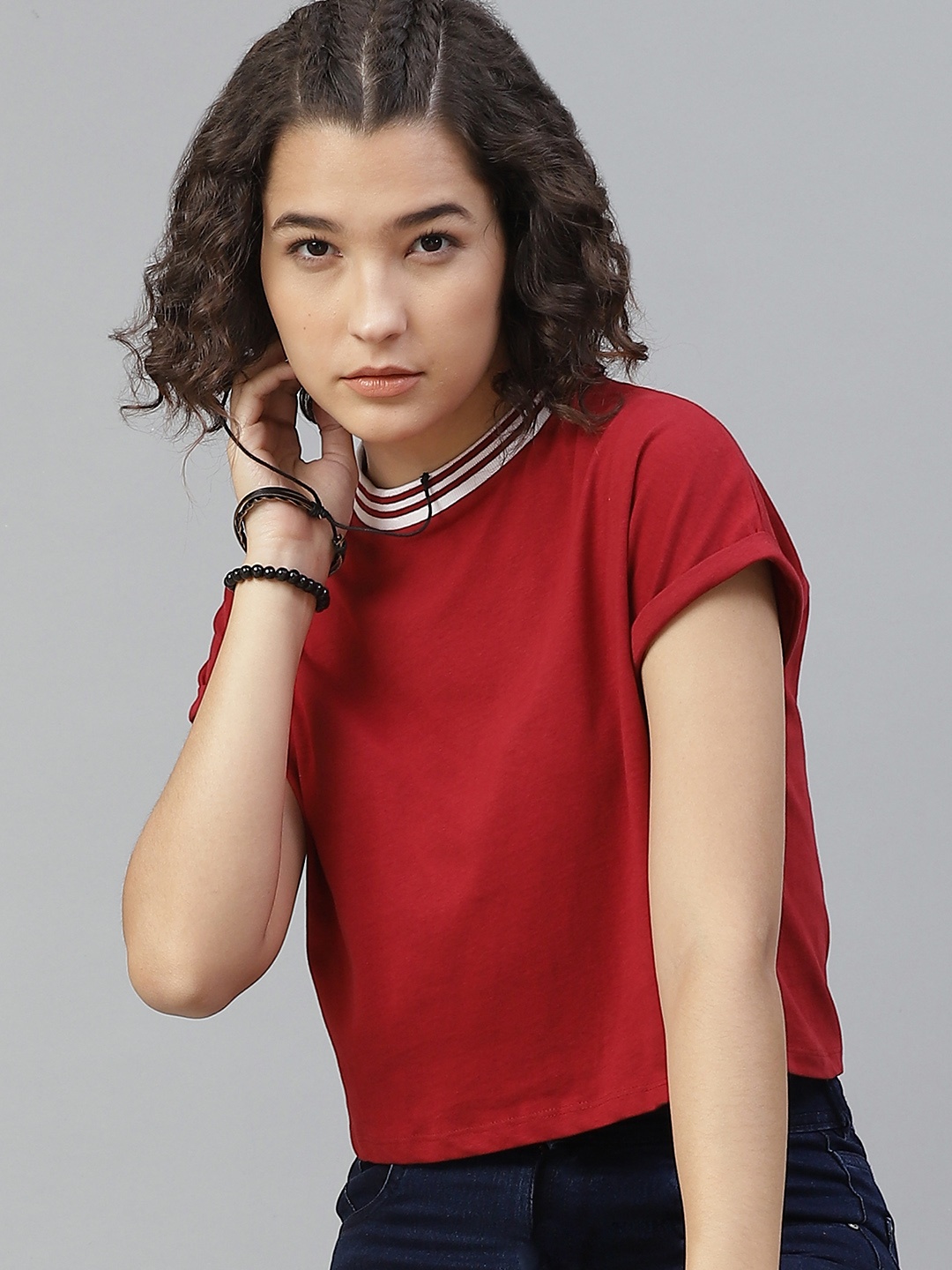 

The Roadster Lifestyle Co Women Red Cotton Solid Round Neck Boxy Fit Cropped Pure Cotton T-shirt