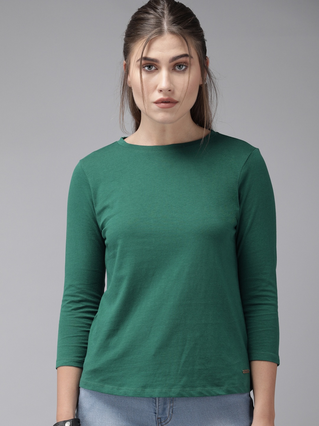 

The Roadster Lifestyle Co Women Green Solid Round Neck T-shirt