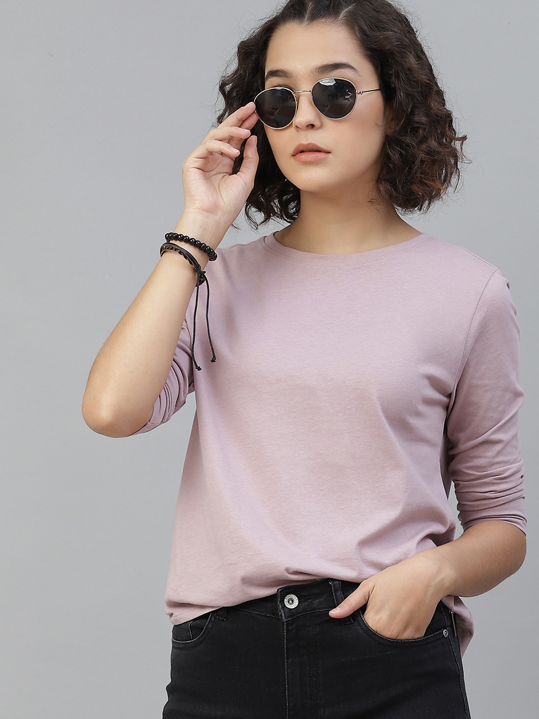 

The Roadster Lifestyle Co Women Lavender Solid Pure Cotton Round Neck T-shirt