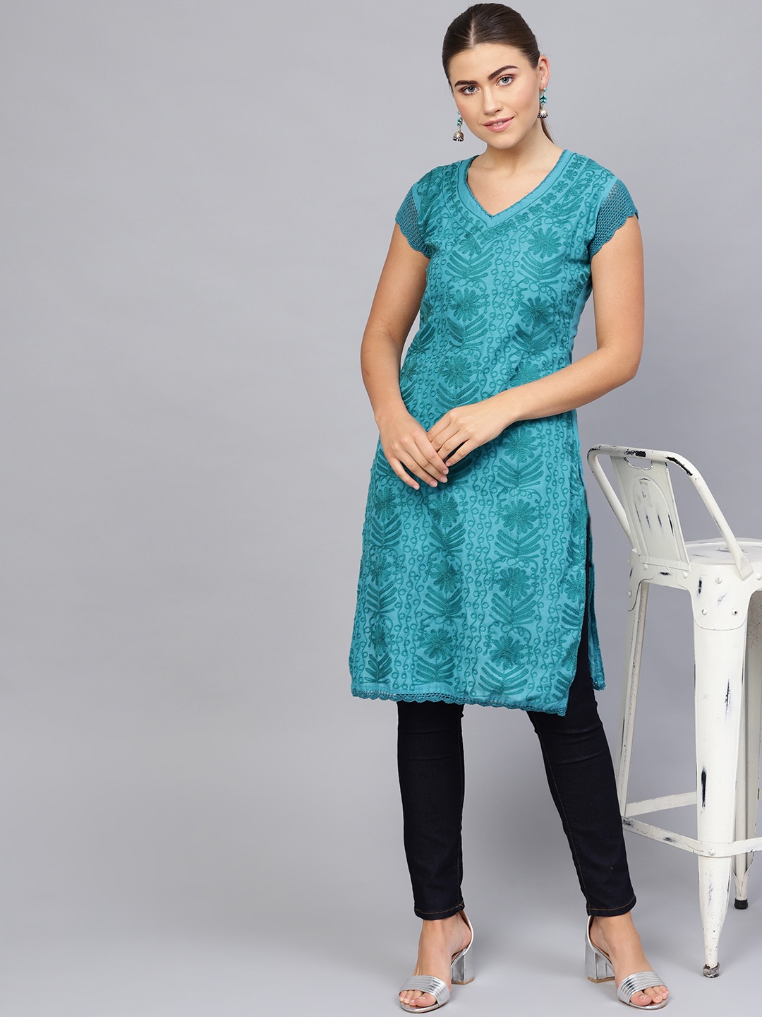 

Saadgi Blue Chikankari Embroidered Kurta