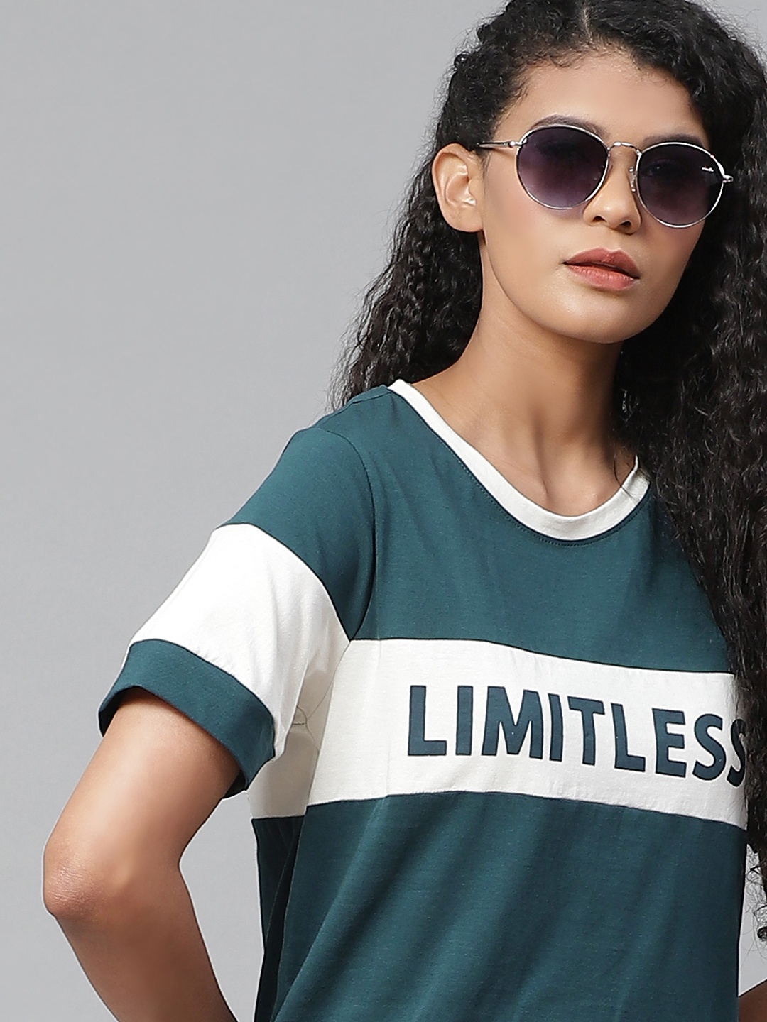 

The Roadster Lifestyle Co Women Teal Blue & White Colourblocked Cotton T-shirt