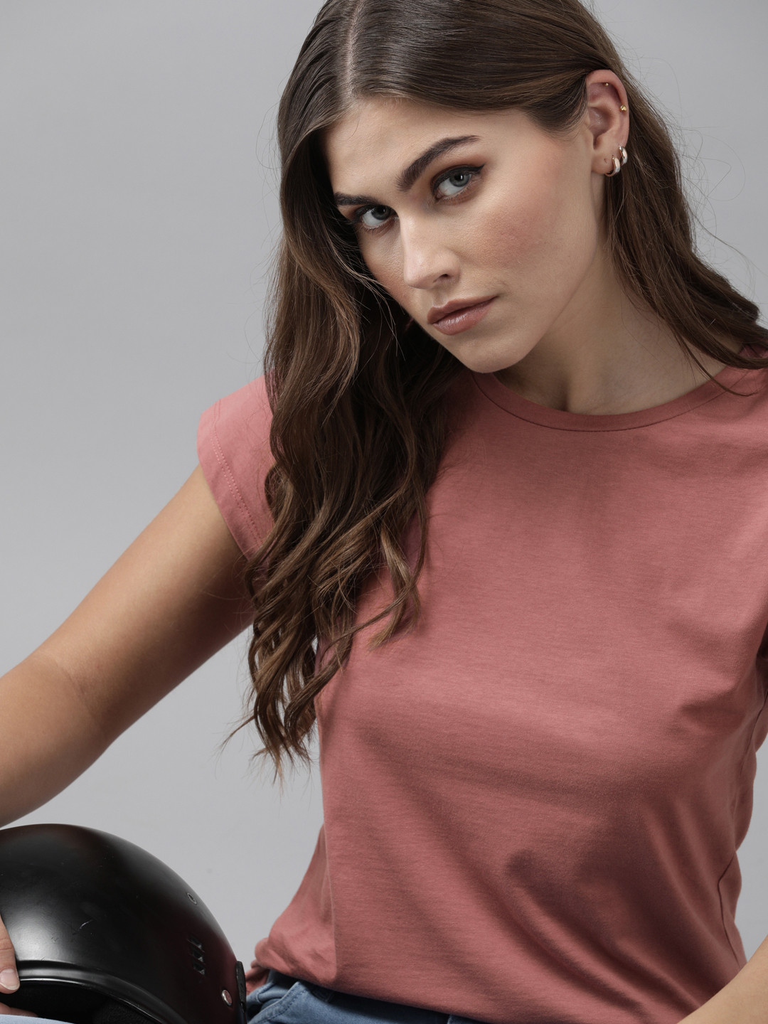 

The Roadster Lifestyle Co Women Dusty Pink Solid Round Neck Pure Cotton T-shirt