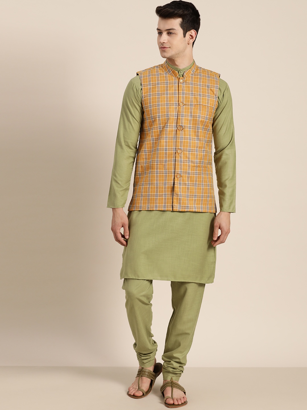 

SOJANYA Men Olive Green & Mustard Yellow Solid Kurta with Churidar With Nehru Jacket