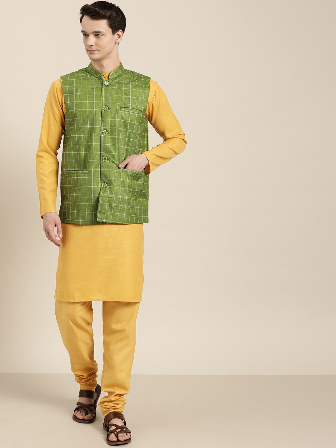 

SOJANYA Men Mustard Yellow & Green Solid Kurta with Churidar & Nehru Jacket