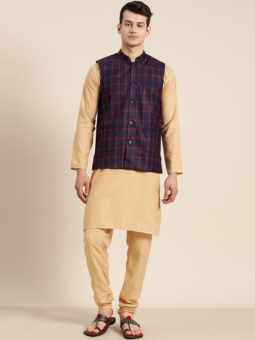 

SOJANYA Men Beige & Navy Blue Solid Kurta with Churidar With Nehru Jacket