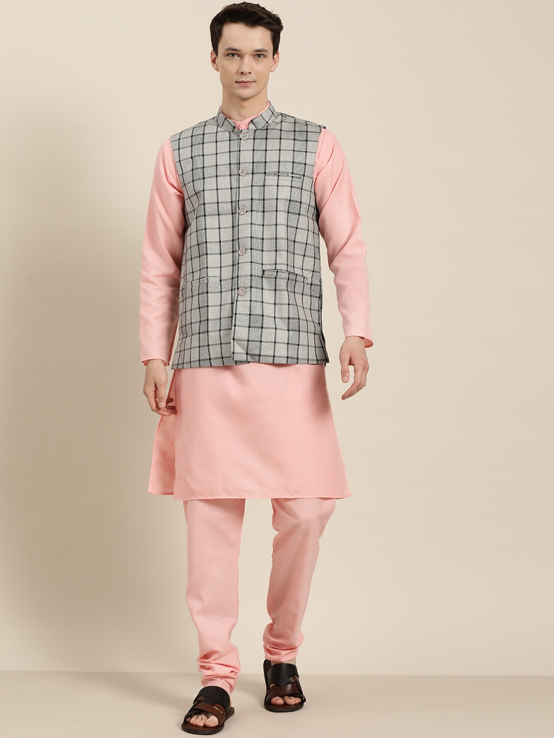 

SOJANYA Men Pink & Charcoal Grey Solid Kurta with Churidar With Nehru Jacket