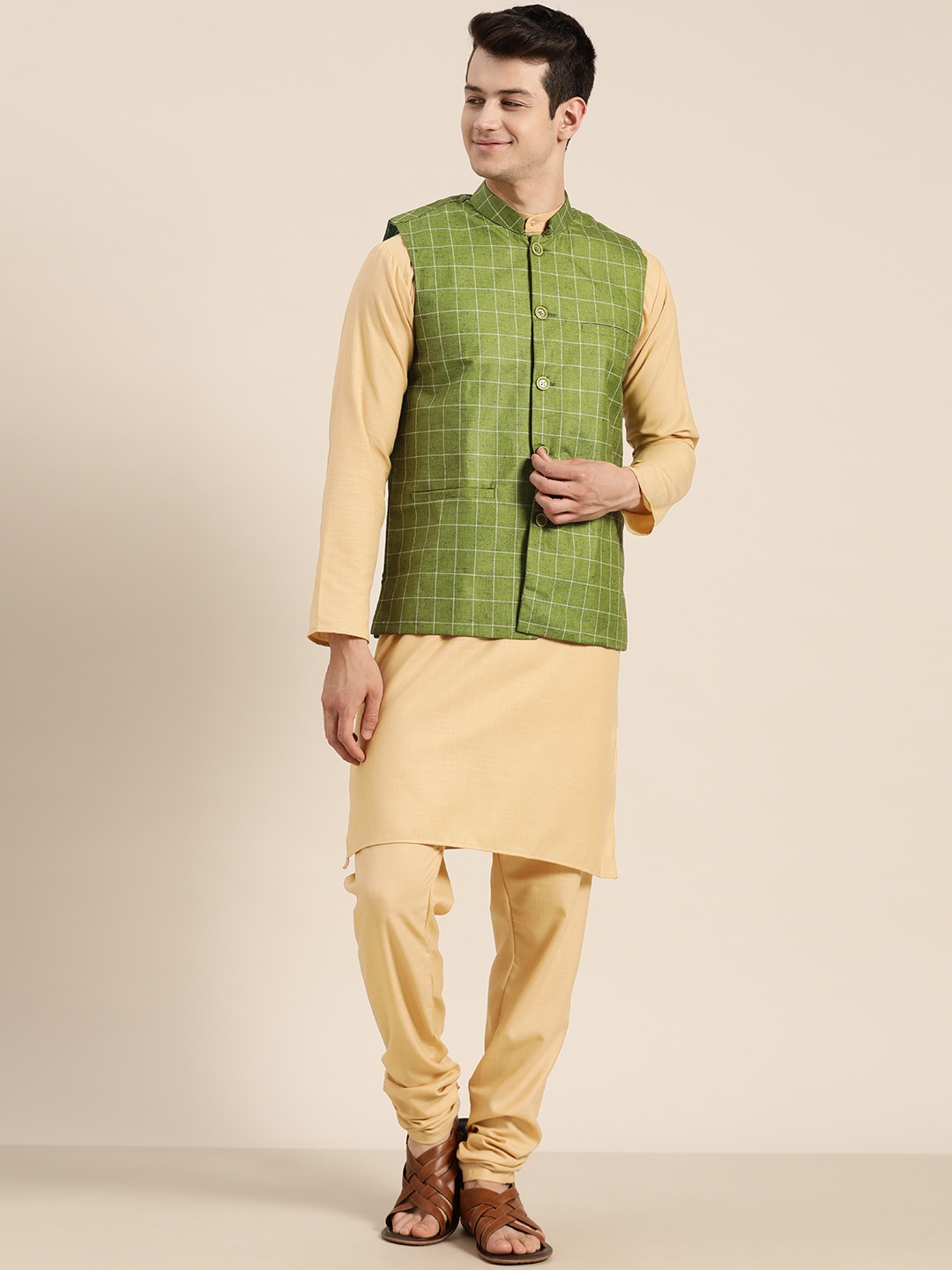 

SOJANYA Men Beige & Green Solid Kurta & Churidar with Checked Nehru Jacket